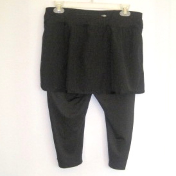 Authentic The North Face Moksha Layered Skort - Picture 3 of 8